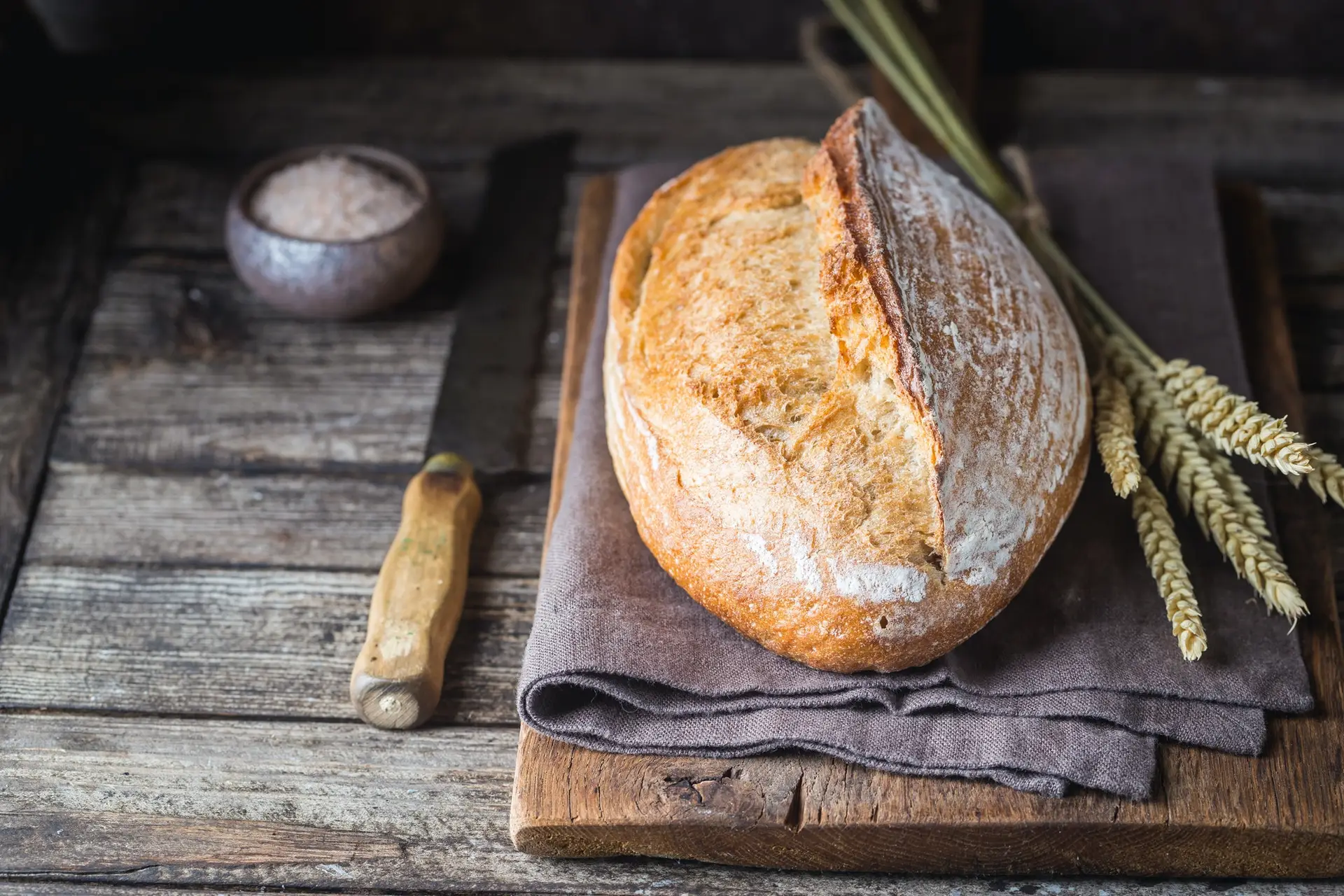 freshly-baked-bread.jpg